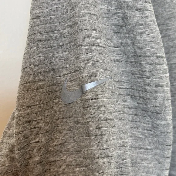 NIKE Dry Fit Running Women's Quarter-Zip Top Size L - Picture 3 of 5